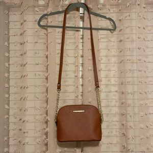 BROWN STEVE MADDEN CROSS BODY